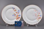 pair of plates, porcelain, M.S. Kuznetsov manufactory, Riga (Latvia), 1937-1940, Ø 19 cm...